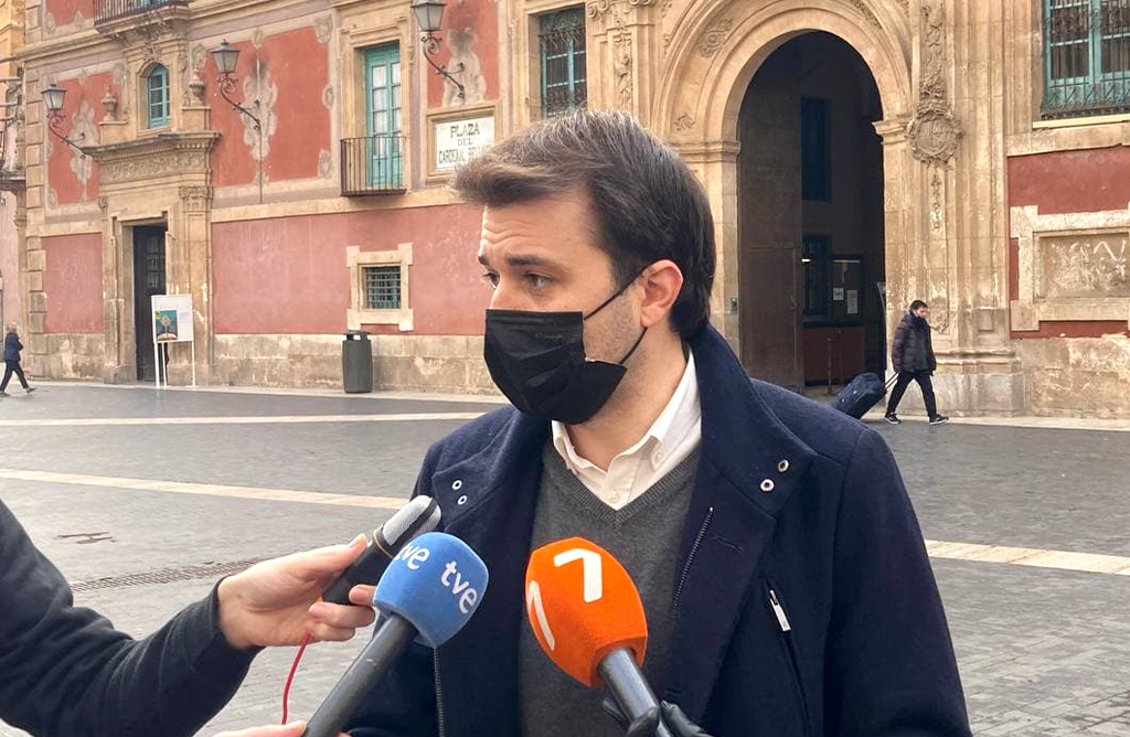 Desde Podemos exigen a la iglesia la devolucin de monumentos como el cementerio del Paretn